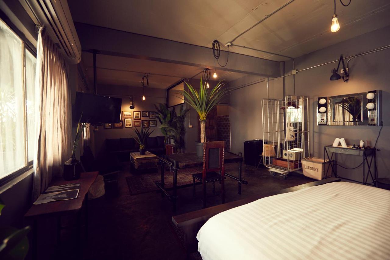 The Mustang Nero Hotel Bangkok Exterior photo